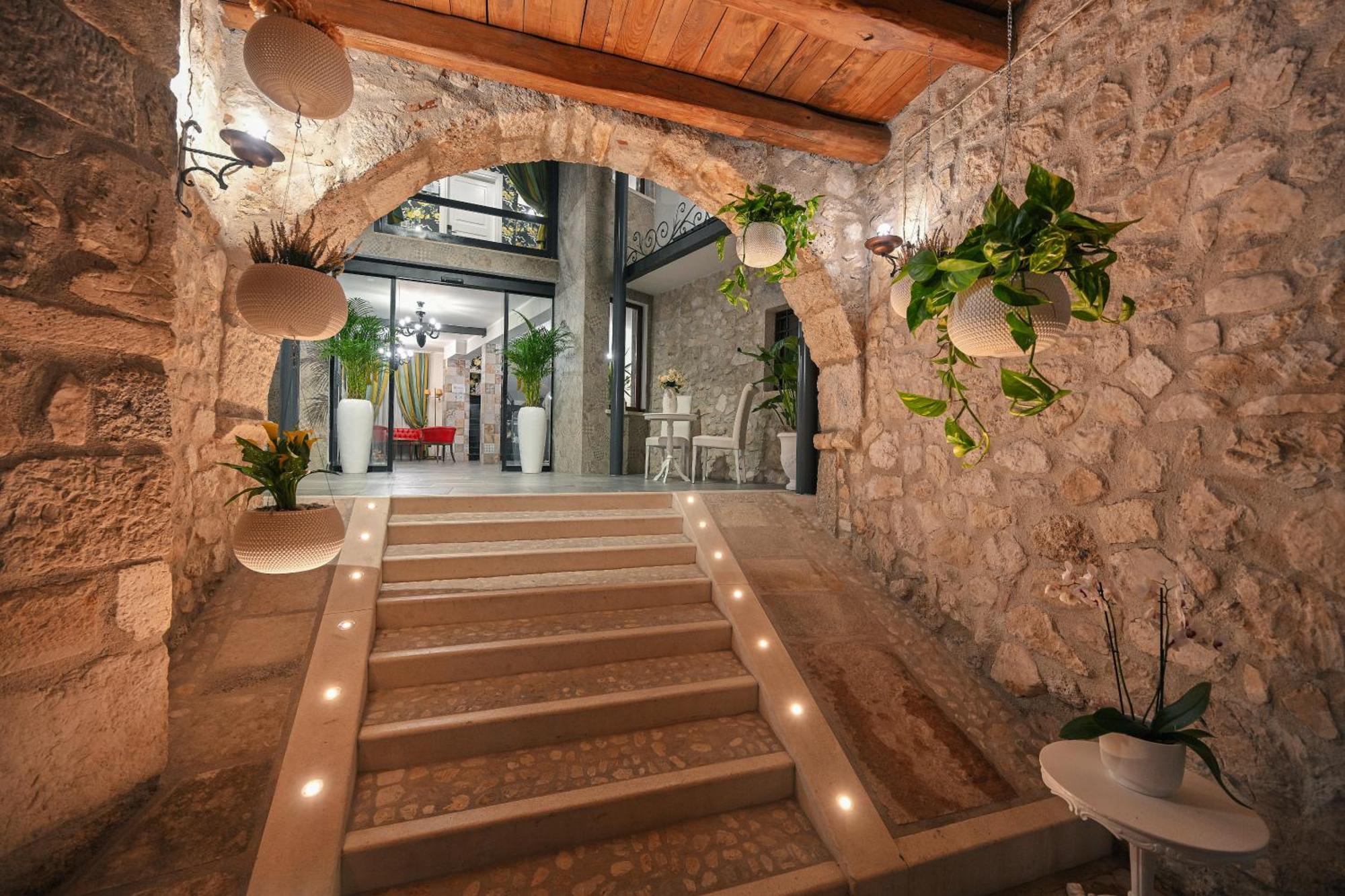 Hotel Mastrodattia Celano Zewnętrze zdjęcie